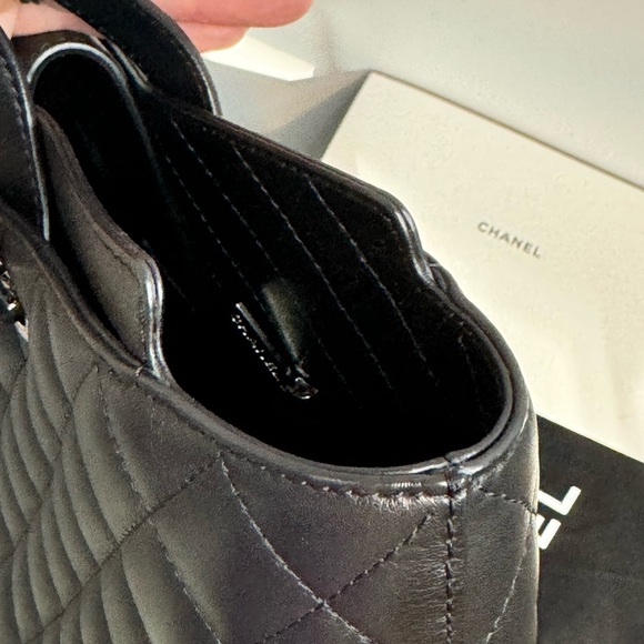 CHANEL Black Lambskin Cambon Shoulder/Tote - Picture 13 of 16